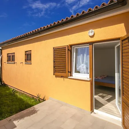 Apartment Apartment In Porec/Istrien 10213 Porec